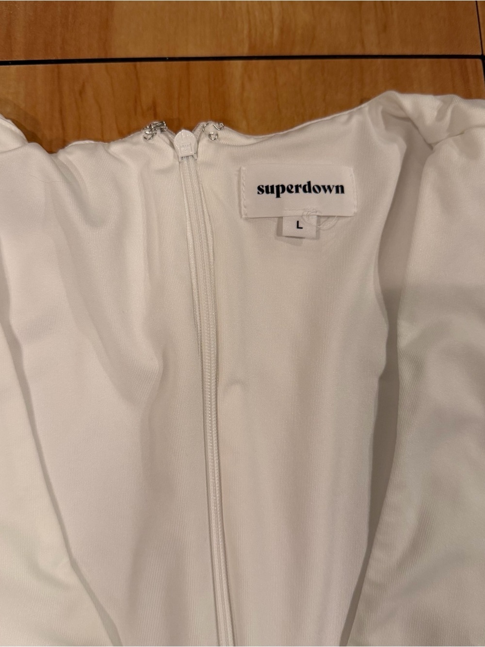 Superdown White Ruched Ruffle Mini Dress Deep V Size L - Picture 4 of 6
